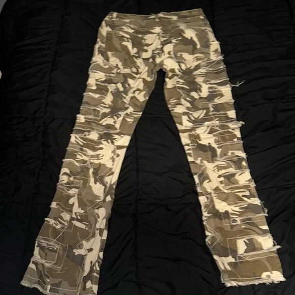 Men’s Streetwear Camo Jeans - Picture 6 of 6